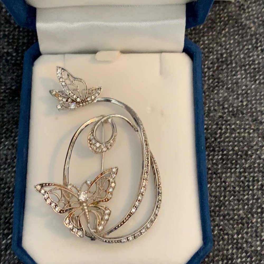Silver Colored Butterfly Brooch 🦋🦋🦋🦋